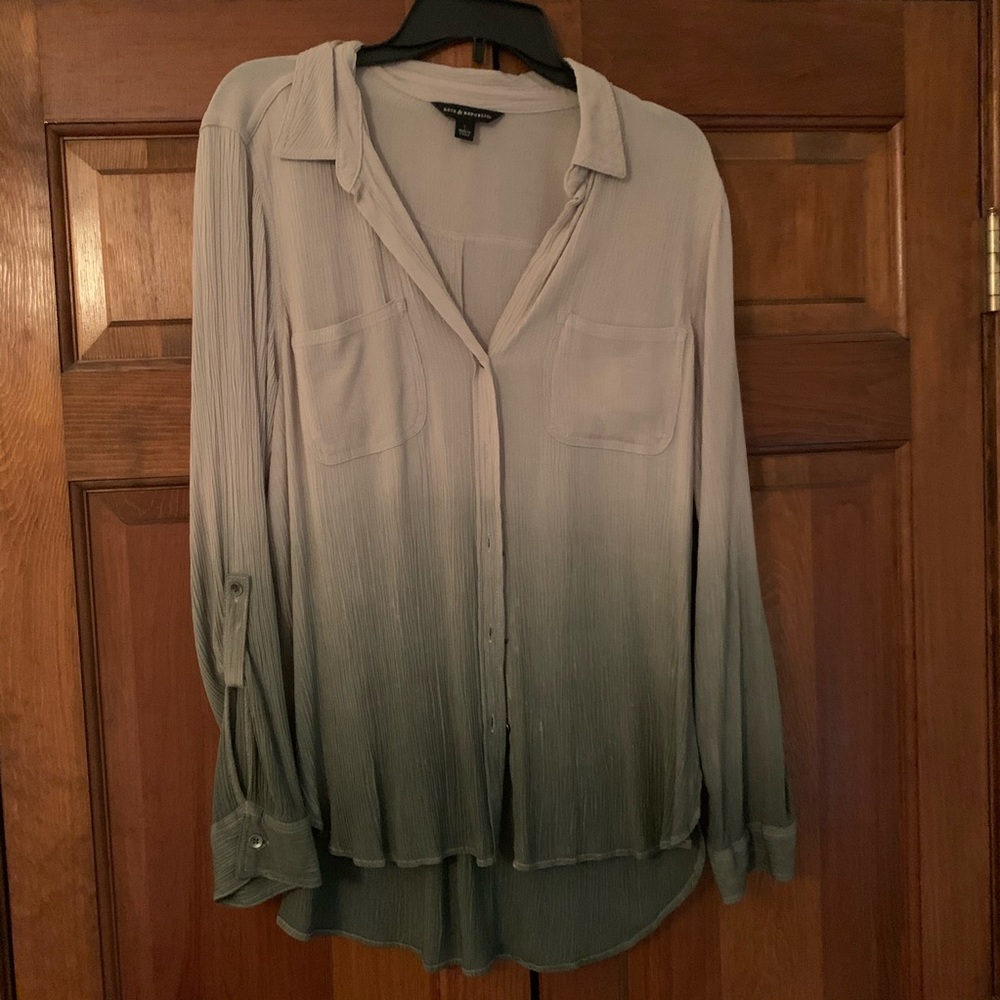 Ombre taupe button up